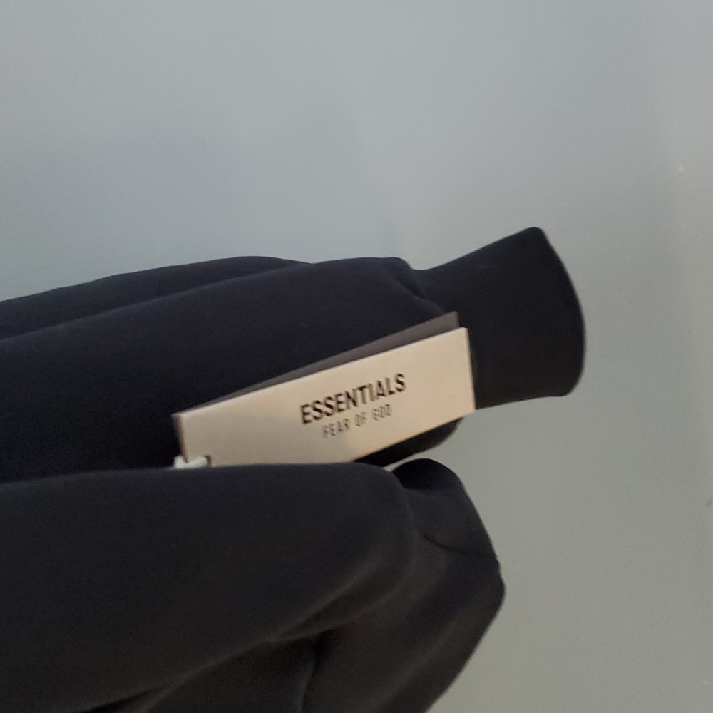 ESSENTIALS FEAR OF GOD Hoodie (sz L) - Picture 3 of 8